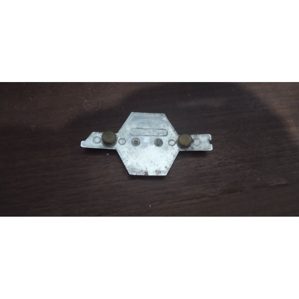 emblem sayap Honda c70 ori bekas