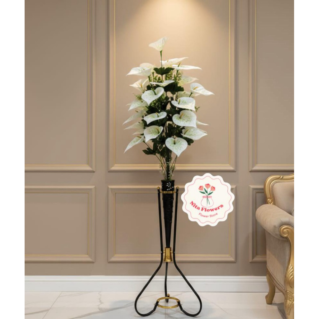 Bunga Aron Panda 36 Kuntum Premium dengan Pot Corong Plastik dan Standing Besi Bunga Sudut Ruangan E