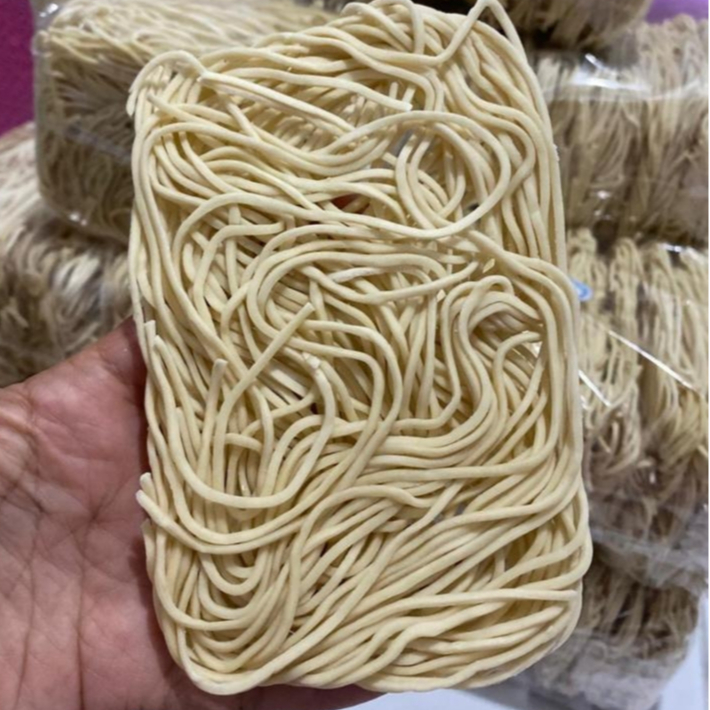 Mie kering Telur Ayam Tanpa Pewarna, Pengawet, cocok untuk mie ayam,dll