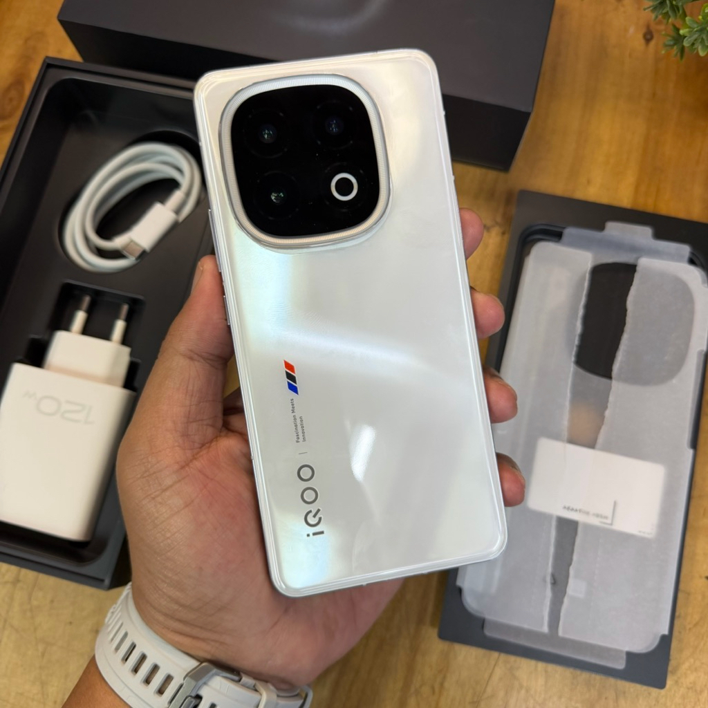 iqoo 13 5G 16/512GB Legends Bmw edition Super mulus garansi resmi