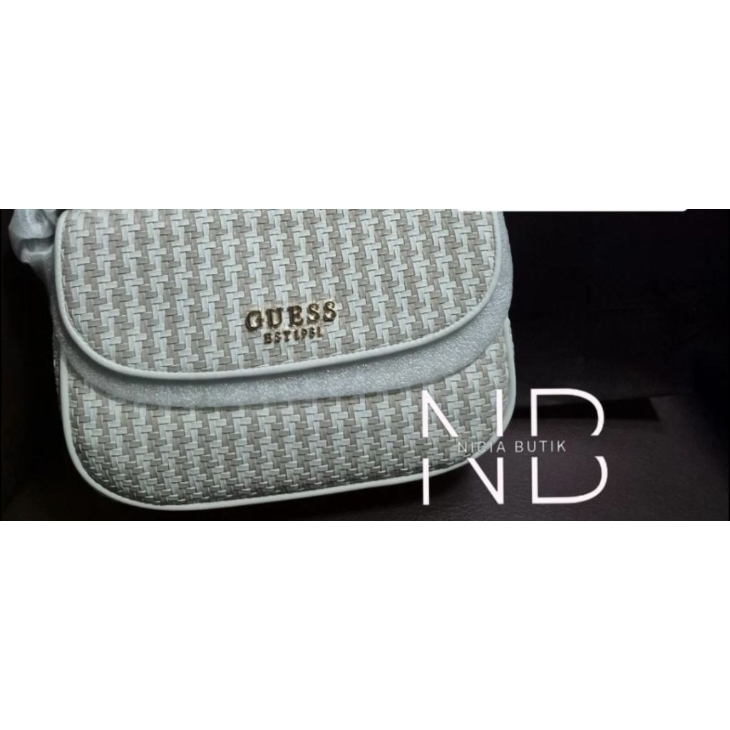 tas guess anyaman putih
