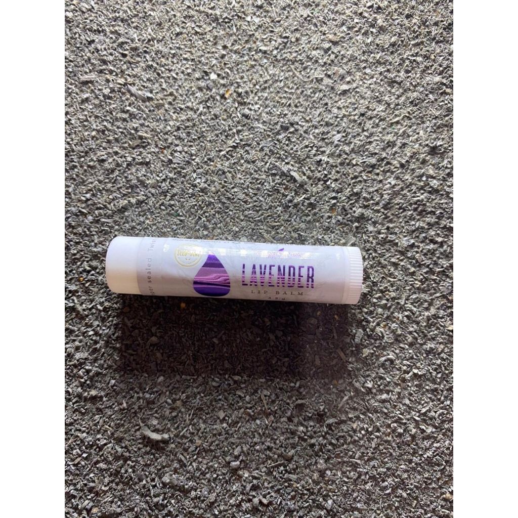 OIL YOUNG LIVING LAVENDER LIP BALM