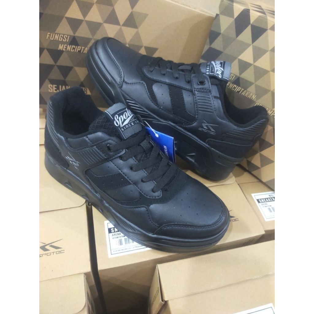 sepatu sneakers pria hitam polos merk Spotec Arena original