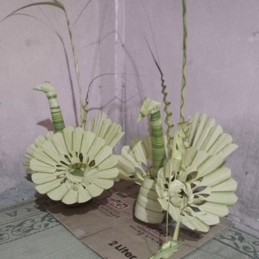 melayani pemesanan : kembar mayang, gagar mayang,tarub.