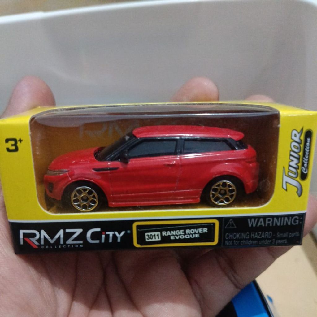 RMZ City Range Rover Evoque