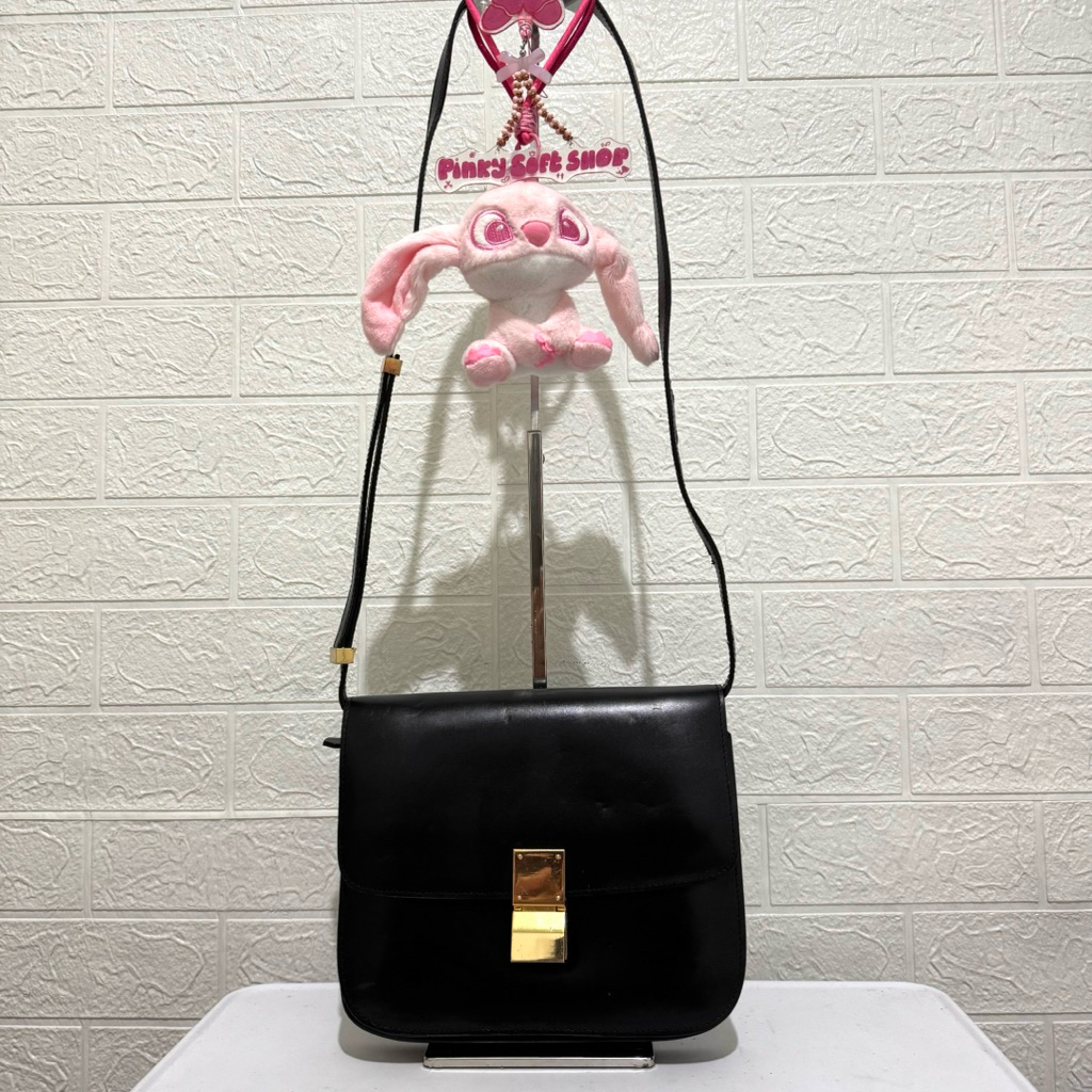 tas sling bag kulit asli. tas selempang celine. tas prelop. hitam