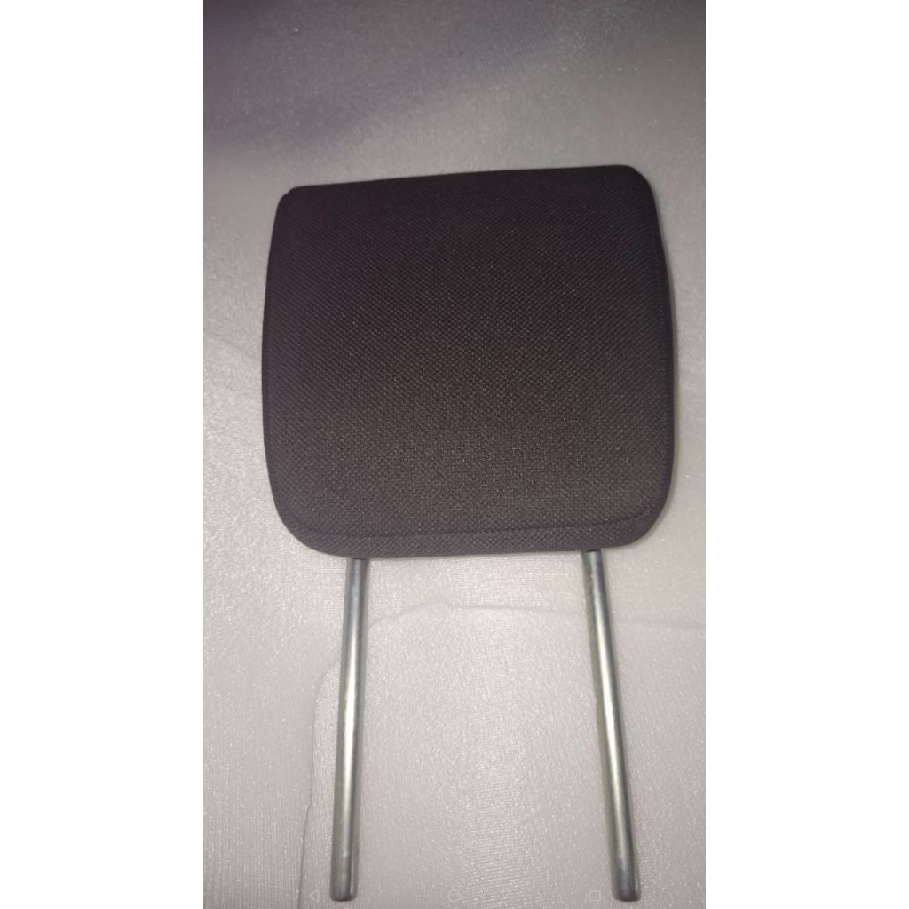 HEADREST ORIGINAL KIRI KANAN BAGIAN JOK BELAKANG INNOVA REBORN TYPE G / V SANDARAN KEPALA MOBIL TOYO