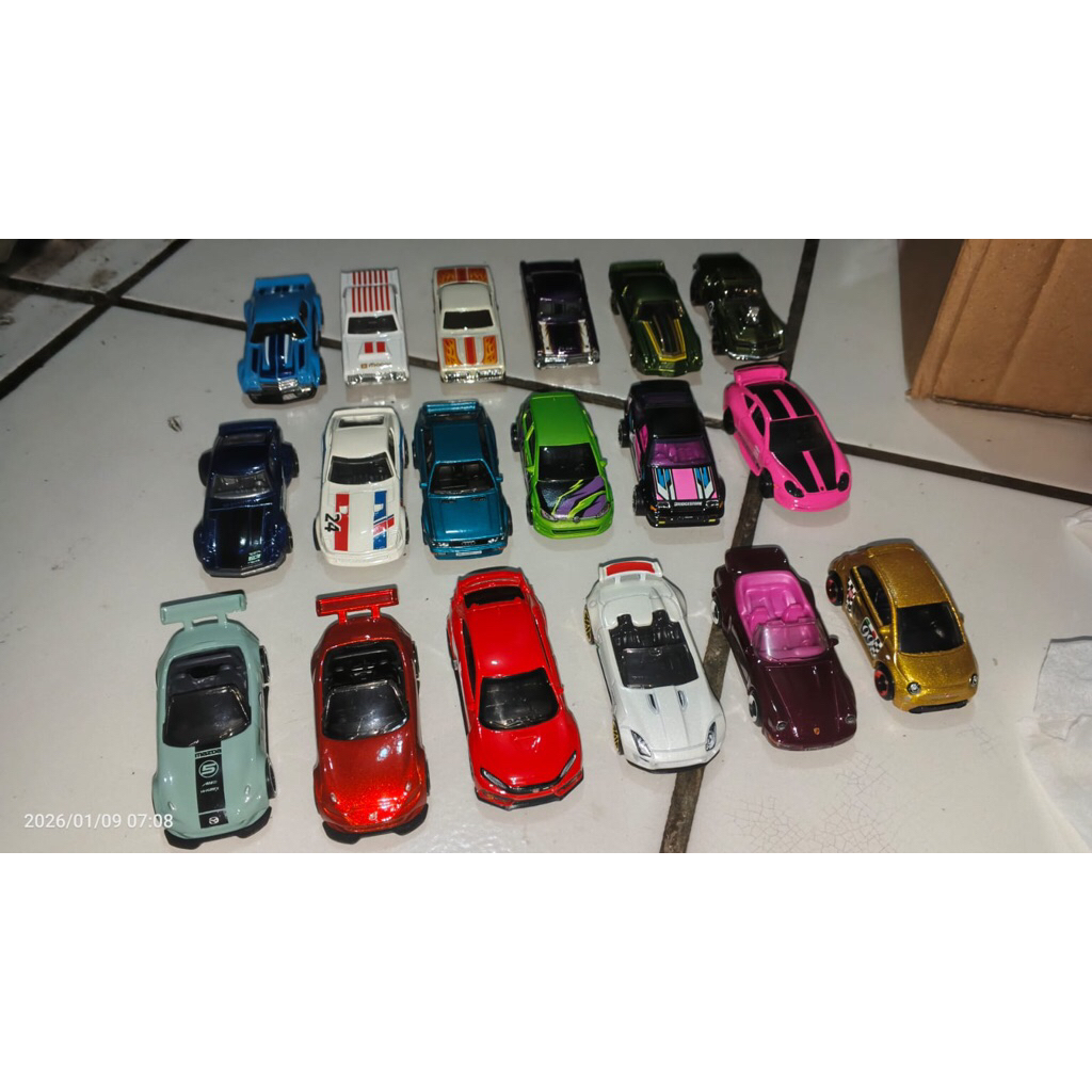 hotwheels loose paket 100k dapat 4 item bebas pilih