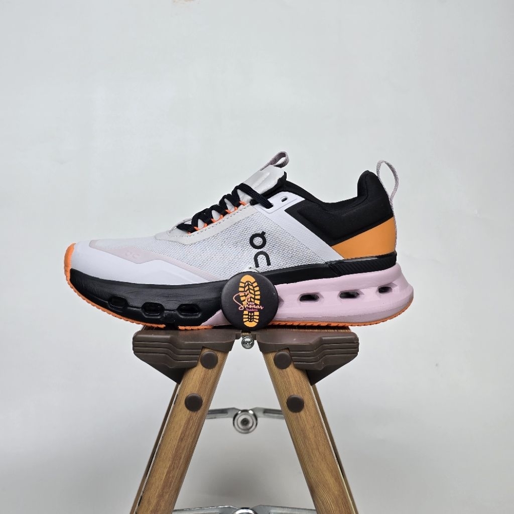 SEPATU RUNNING ON RUNNING CLOUDNOVA X FROST ORANGE