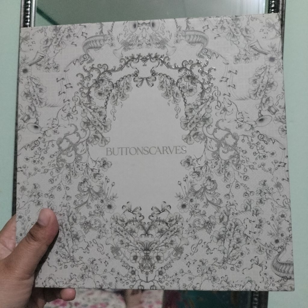 New Nada 3 scarf buttonscarves exclusive PI