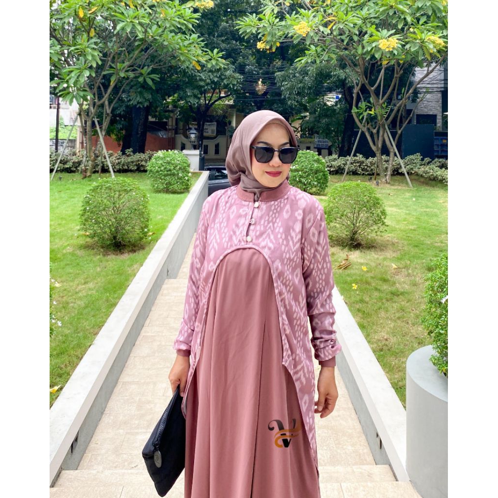 Adisty dress by Irwinov