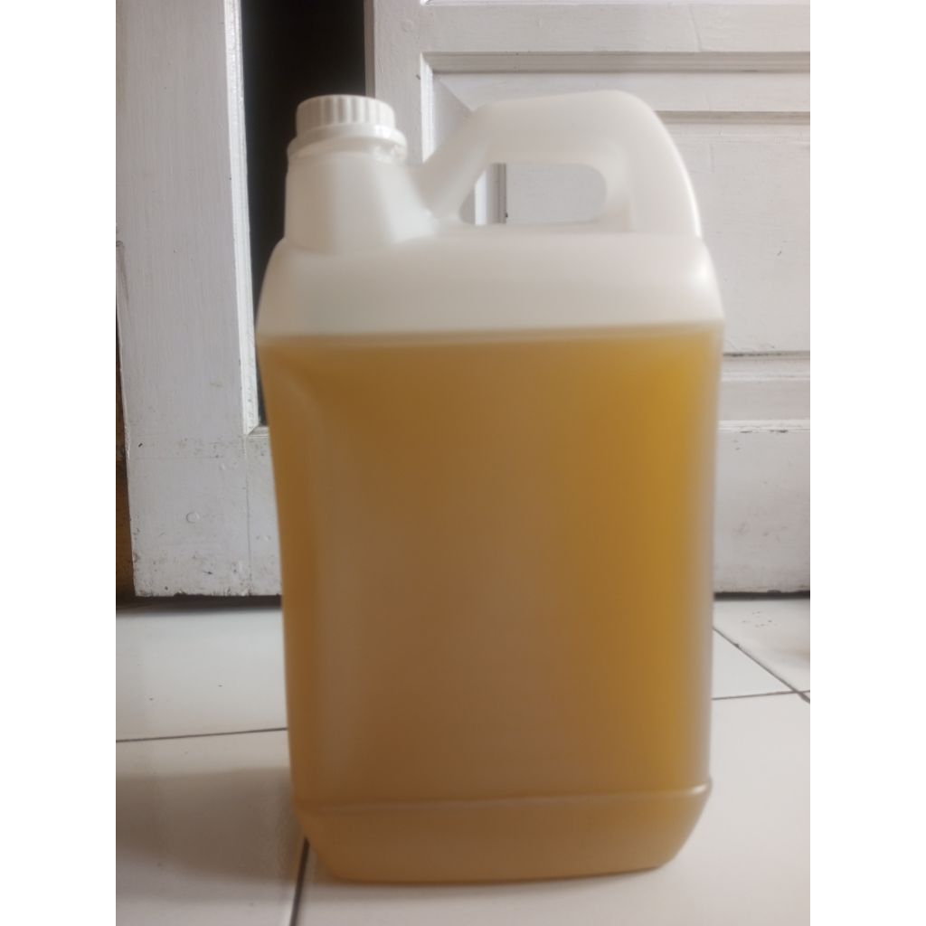 Minyak goreng curah jerigen