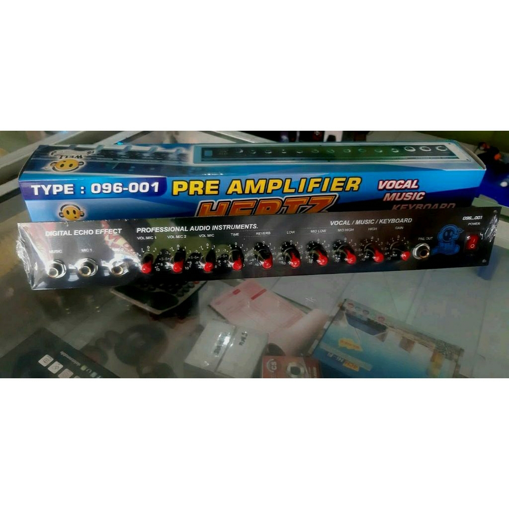 TONE CONTROL KEYBOARD PRE AMPLIFIER PLUS DIGITAL ECHO HERTZ