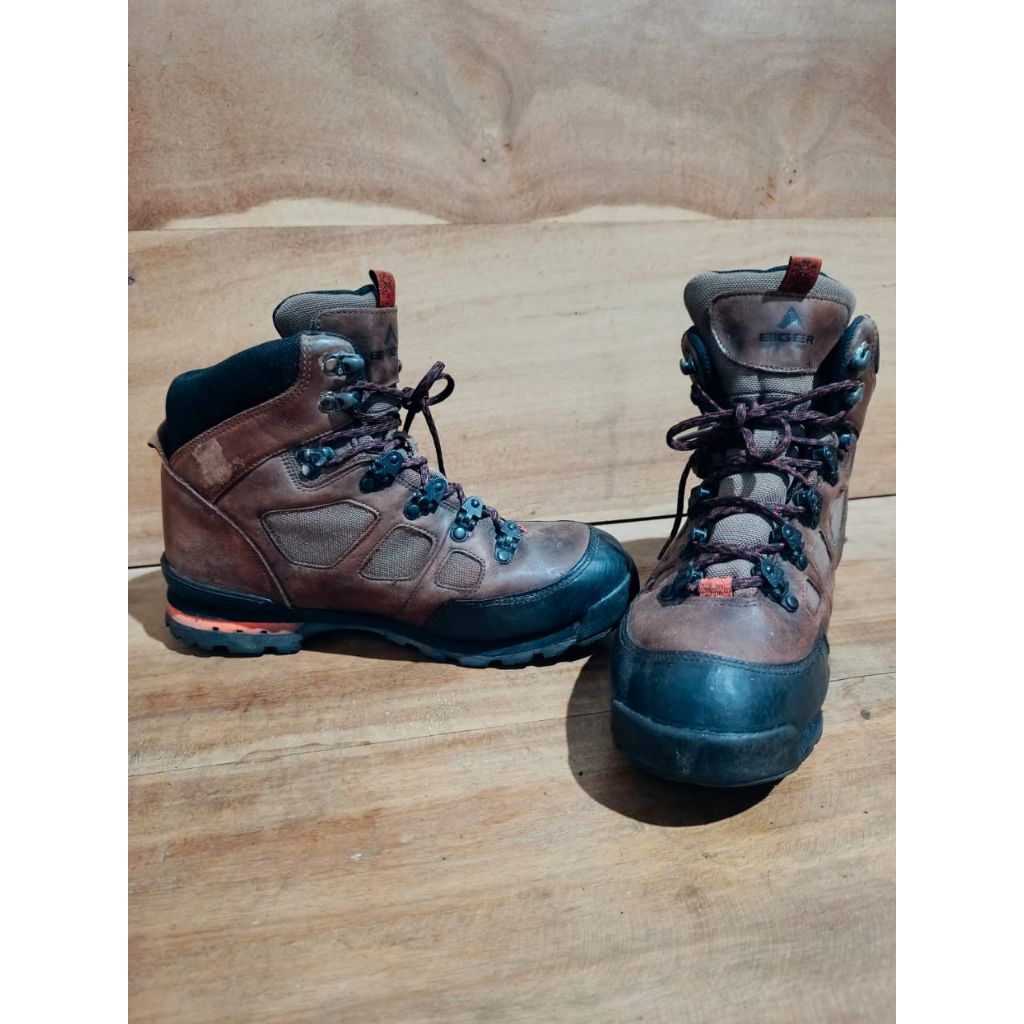 sepatu Eiger second