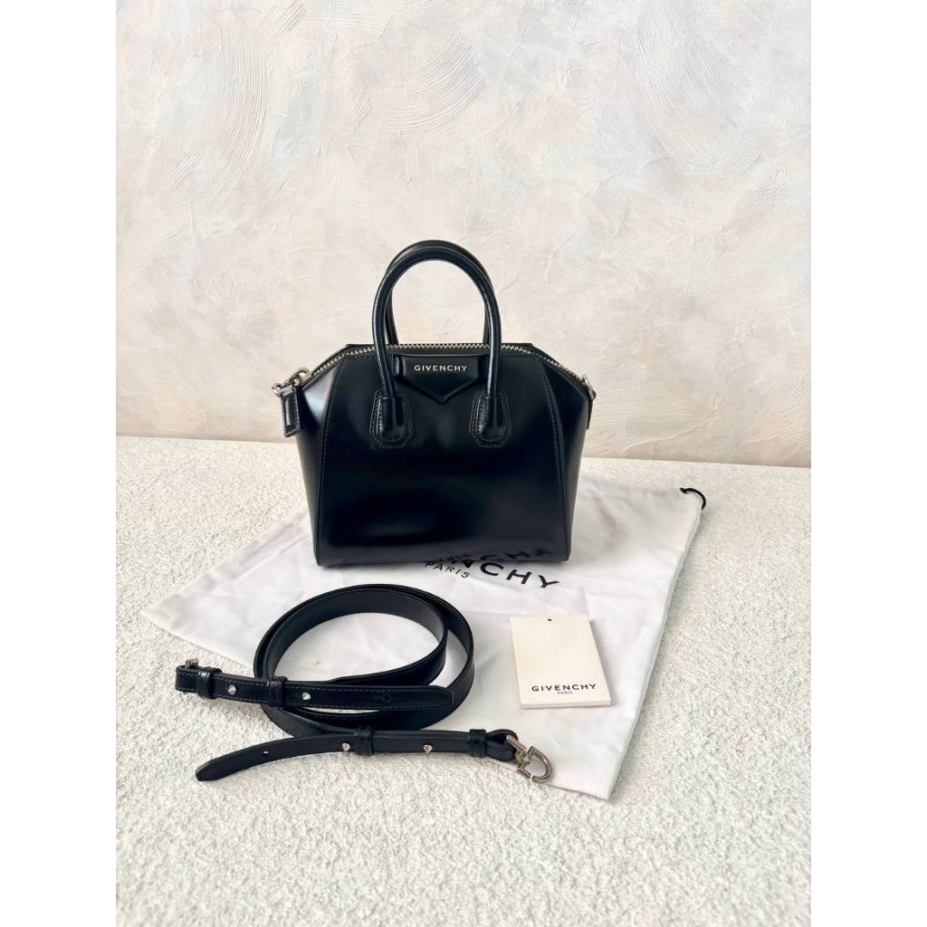 (PRELOVED) Givenchy Mini Antigona Black Smooth SHW 2019