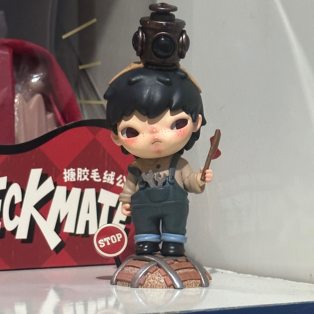 Hirono le petit prince switchman popmart blindbox figure