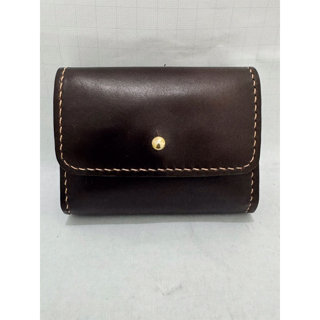 dompet kartu dan uang