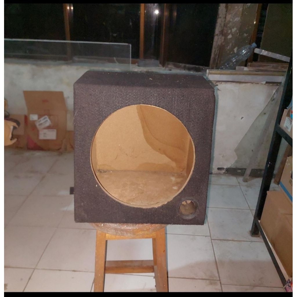 box subwoofer 12"  universal panther katana kijang avanza innova