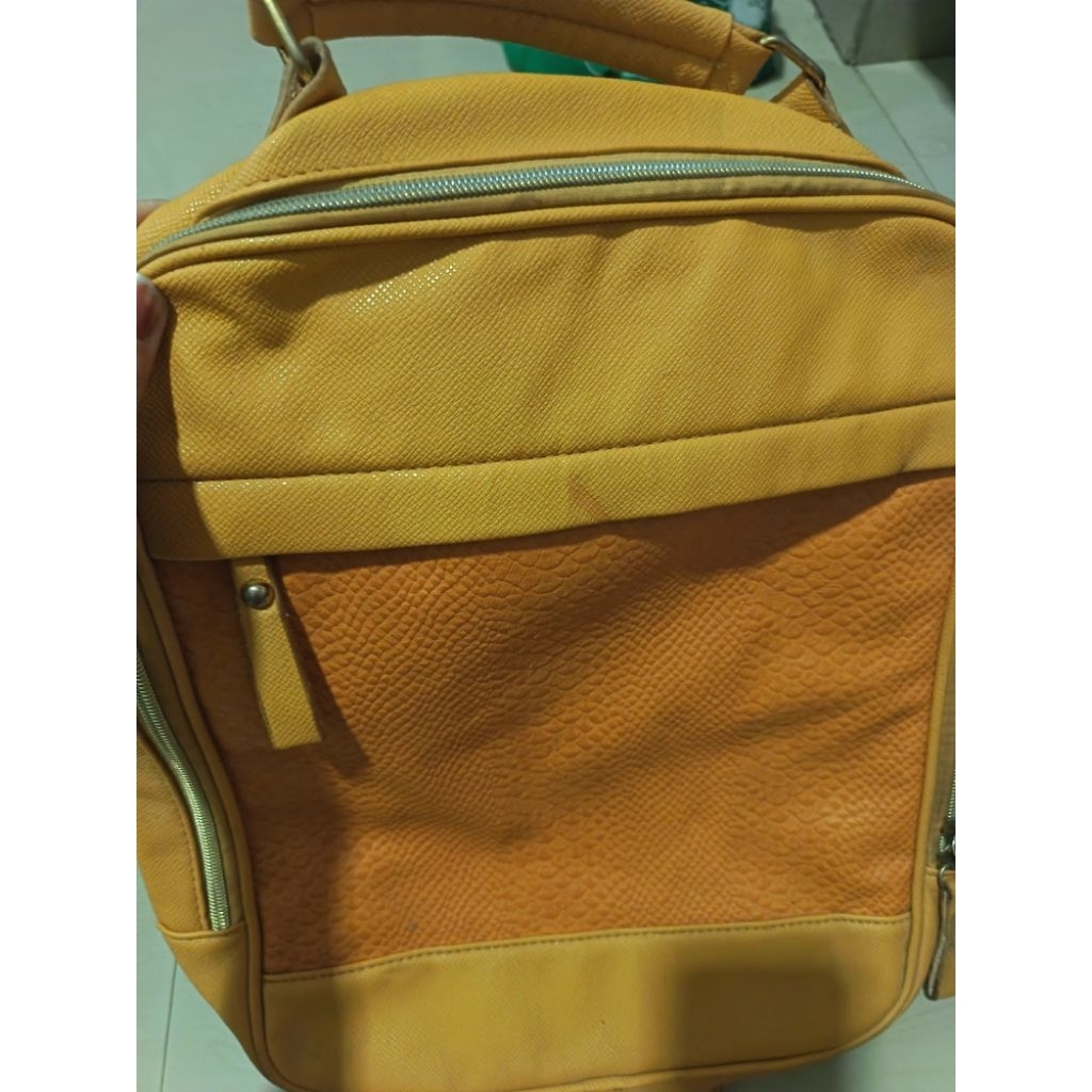 Tas ransel Laptop Preloved warna cantik