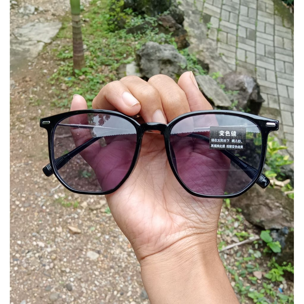 kacamata photocromic kotak