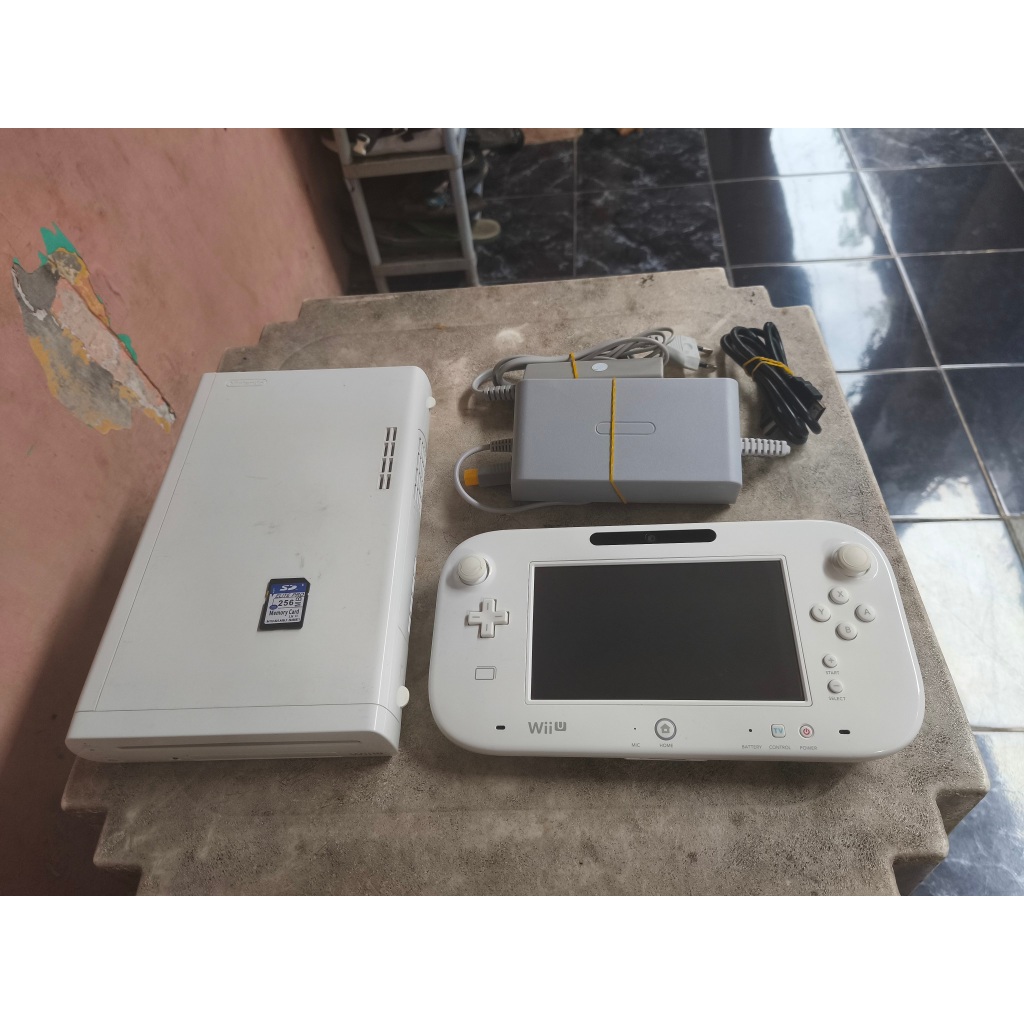 Nintendo Wii U White 32GB CFW 00