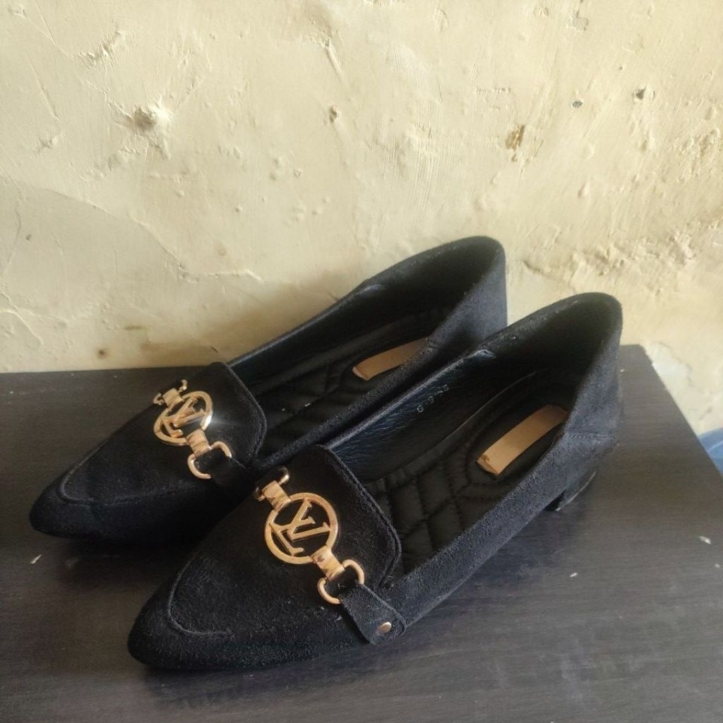 sepatu brand shoesholic