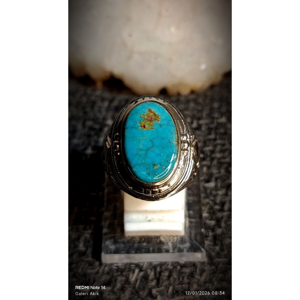 pirus persia urat emas