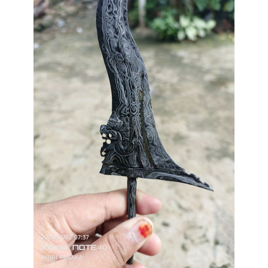 keris nogo siluman pamor ngulit semongko