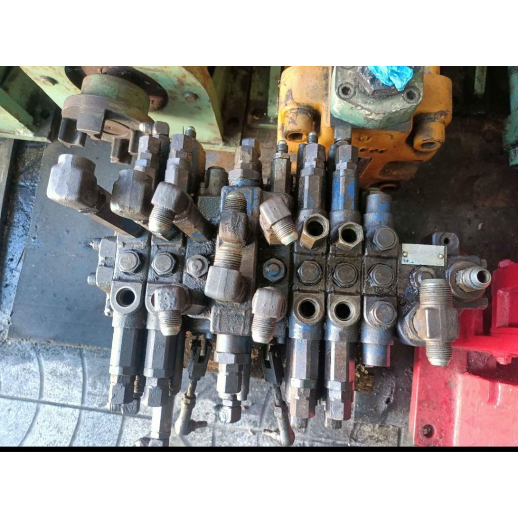 control Valve excavator mini Kobelco SK 30 THN 2012