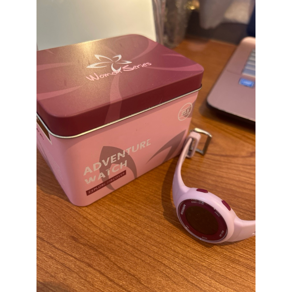 Eiger tropical adventure watch women series in purple - Jam Digital Ungu