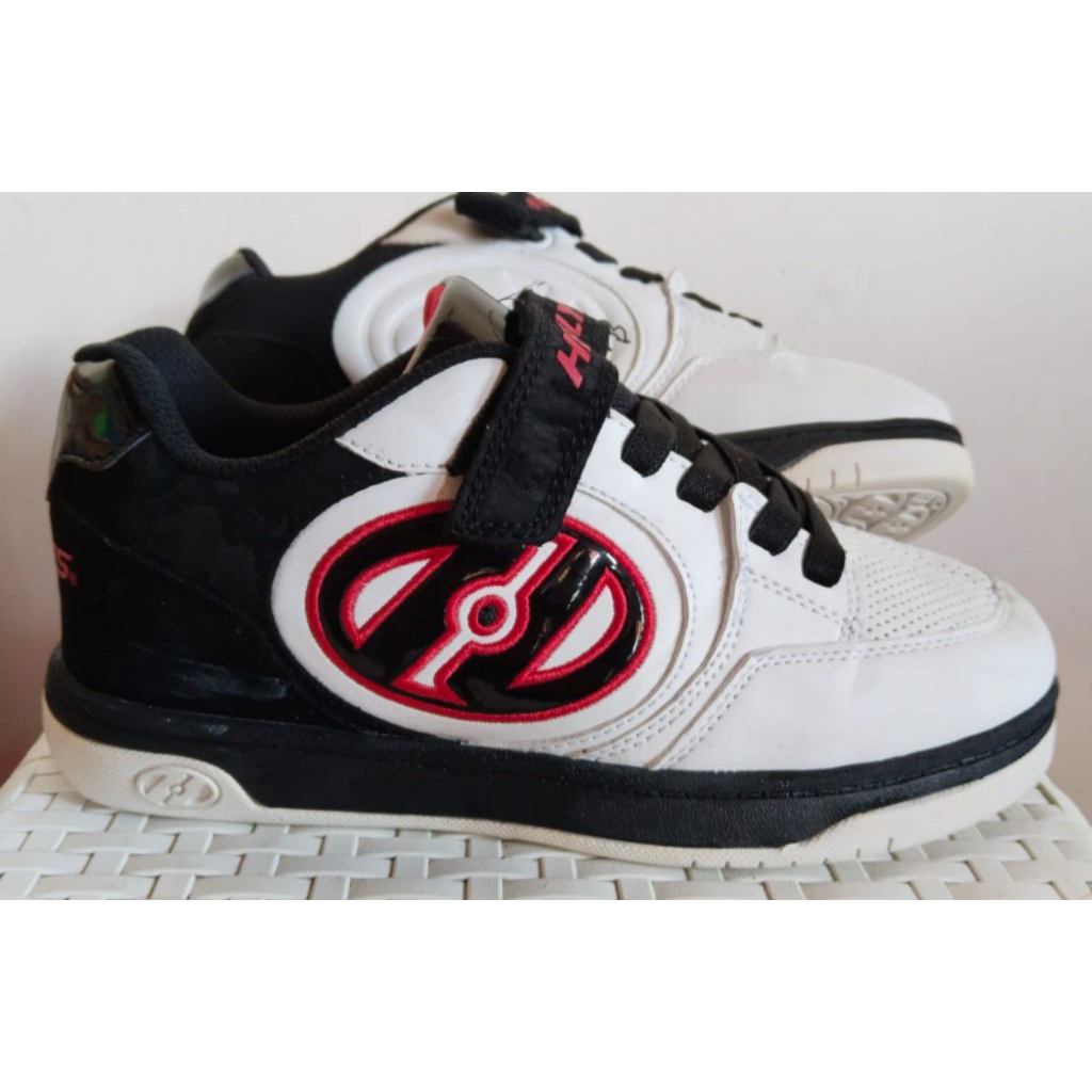 HEELYS+ X2 ROLLER SHOES | Made in China | minus kelupas sedikit | size 38
