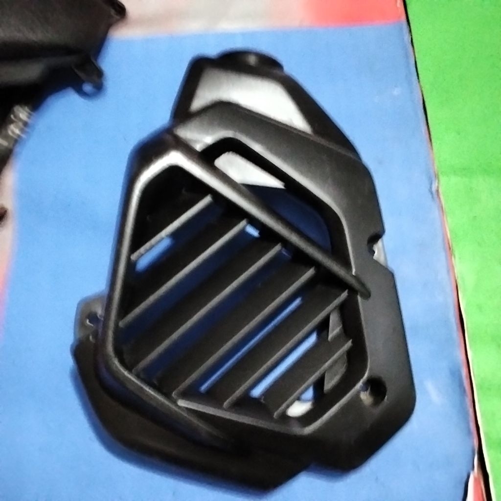 tutup radiator Honda vario 125 kzr Vario 125 old. seconds original bekas berkualitas