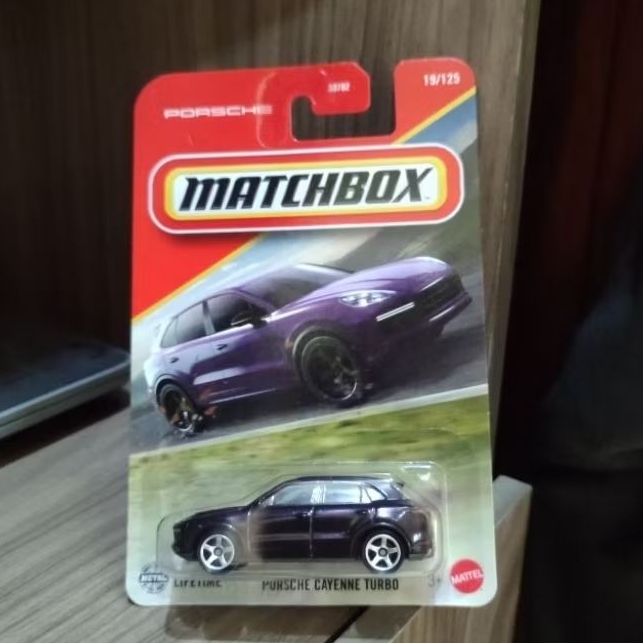 Matchbox Porsche Cayenne Turbo diecast Mattel