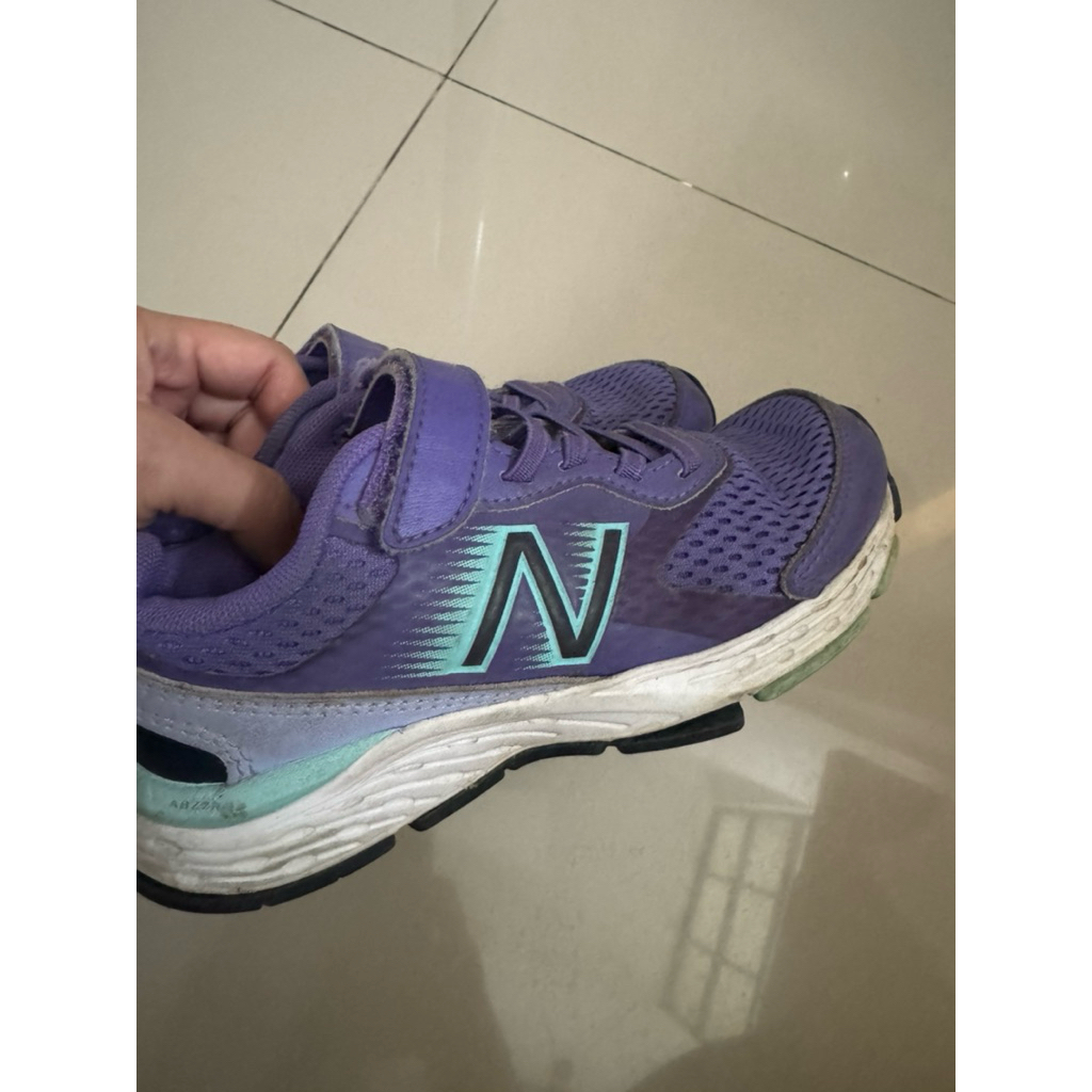 preloved sepatu anak new balance