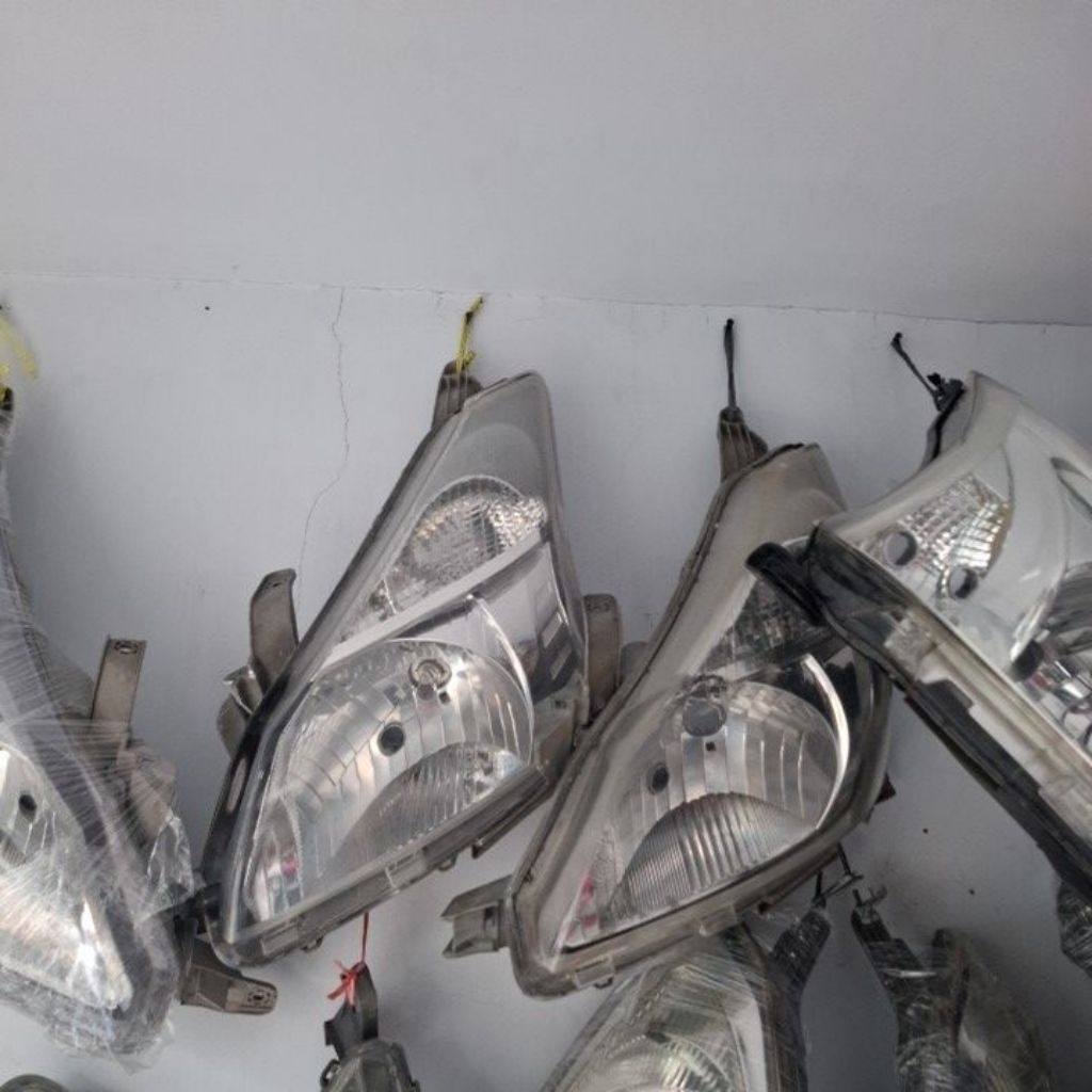 headlamp avanza xenia 2012 sampe 2015