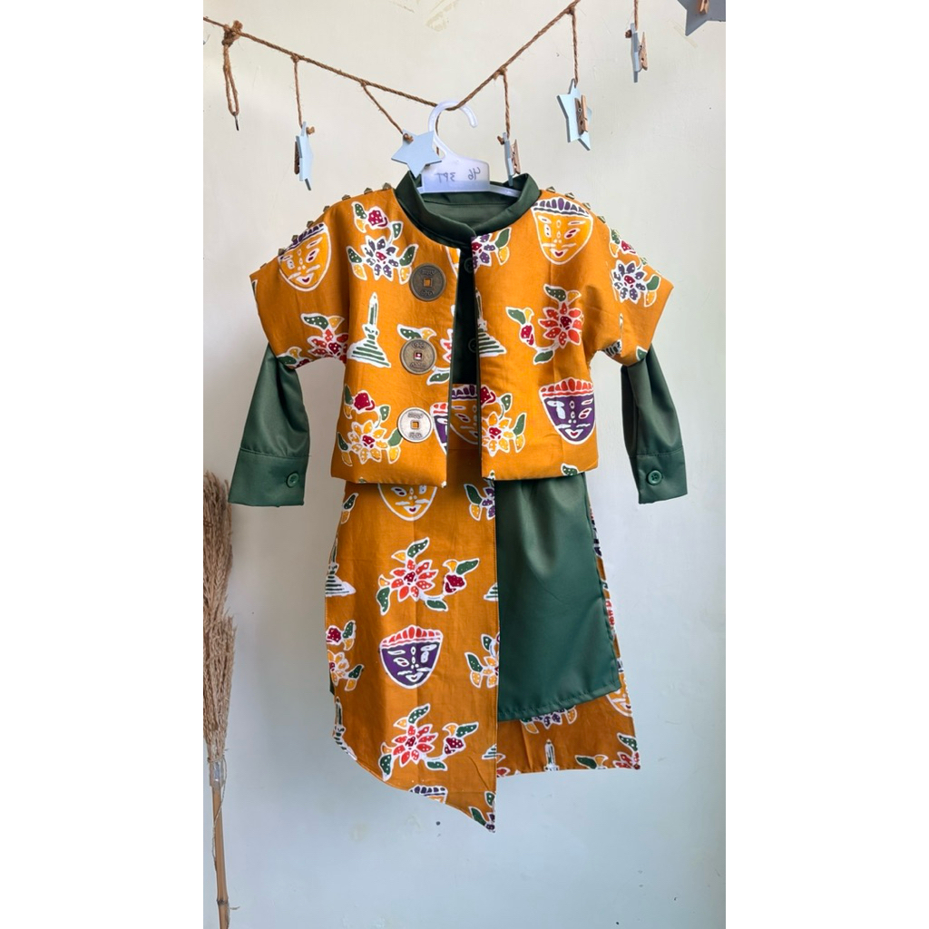 BATIK ANAK FASHIONSHOW CASUAL MOTIF TOPENG MALANG BY AZALIALABEL