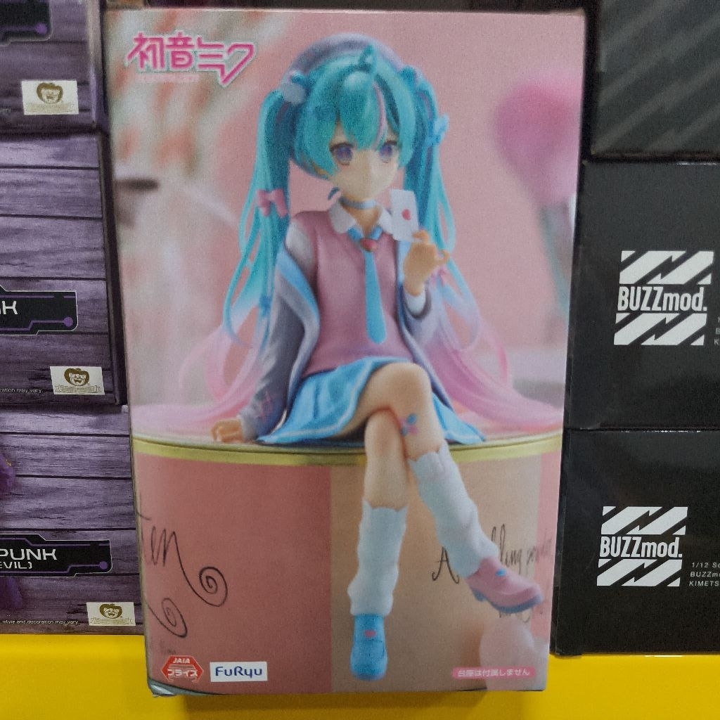 Noodle Stopper Figure Hatsune Miku - Koisuru Blazer Ver. Vocaloid By Furyu
