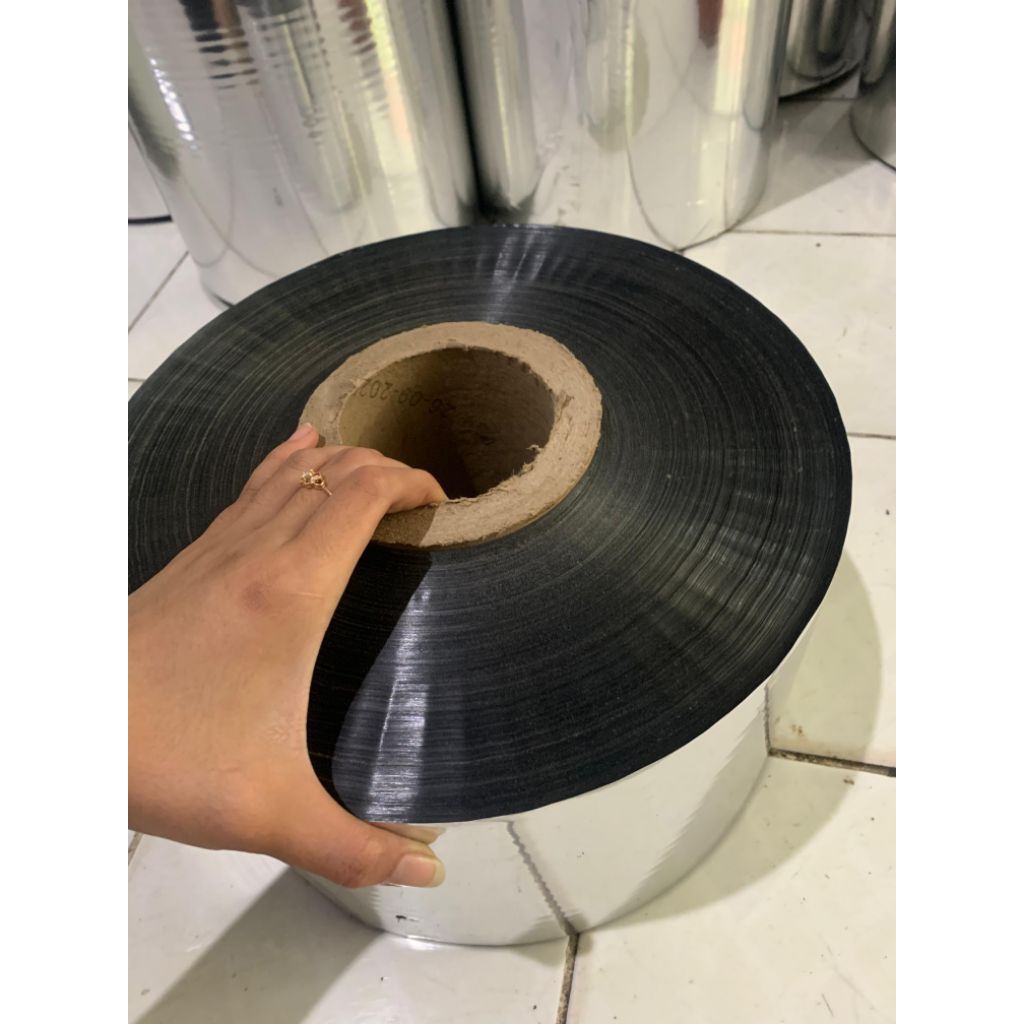 Plastik Metalize Roll Ukuran [18 Cm × 1000 Meter] Tebal 25,30,40 Micron