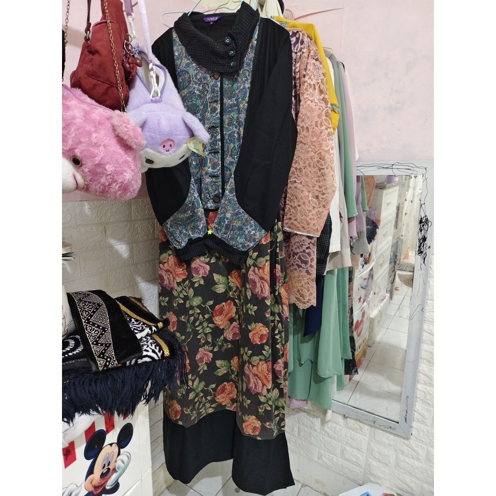 tuneeca size XL keluaran lama