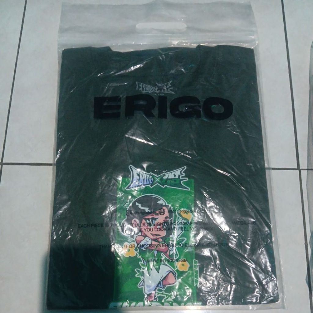 T-SHIRT ERIGO X JKT48 FINAL DANCE GRACIA (SIZE M)