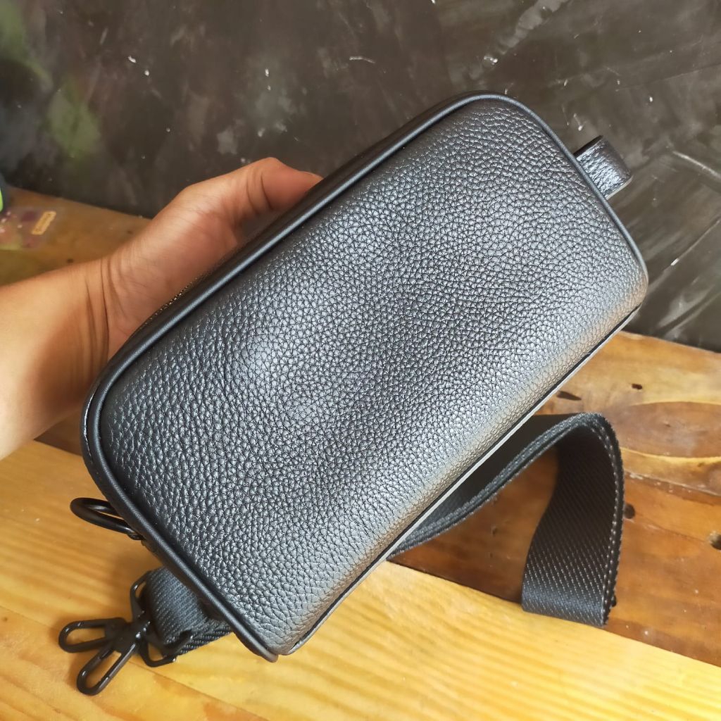 Pouch bag selempang pria wanita kulit