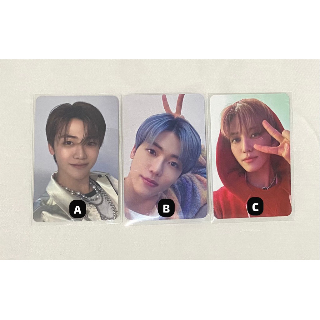 PHOTOCARD OFFICIAL JAEMIN NCT DREAM JAEMIN CIMOL UNIVERSE ISTJ HOODIE MERAH
