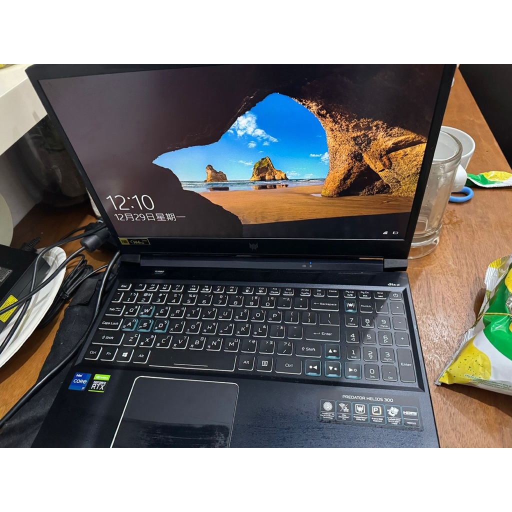 Dijual Laptop gaming Acer Predator Helios 300