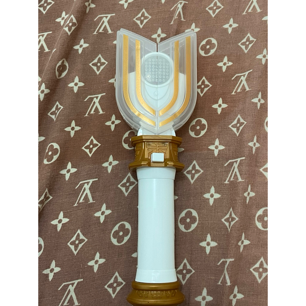 Mainan Alat perubahan Ultraman ( Tiga sparklens)