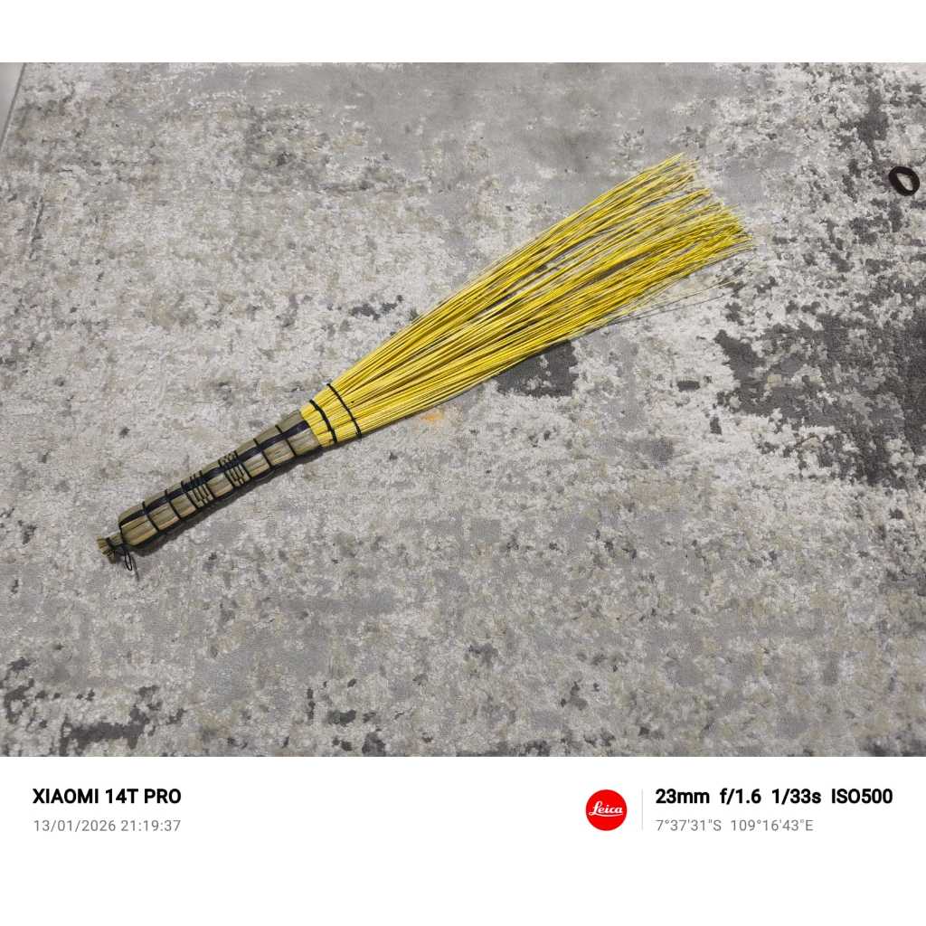 sapu kaur sapu kasur kamar tidur wlingi broom