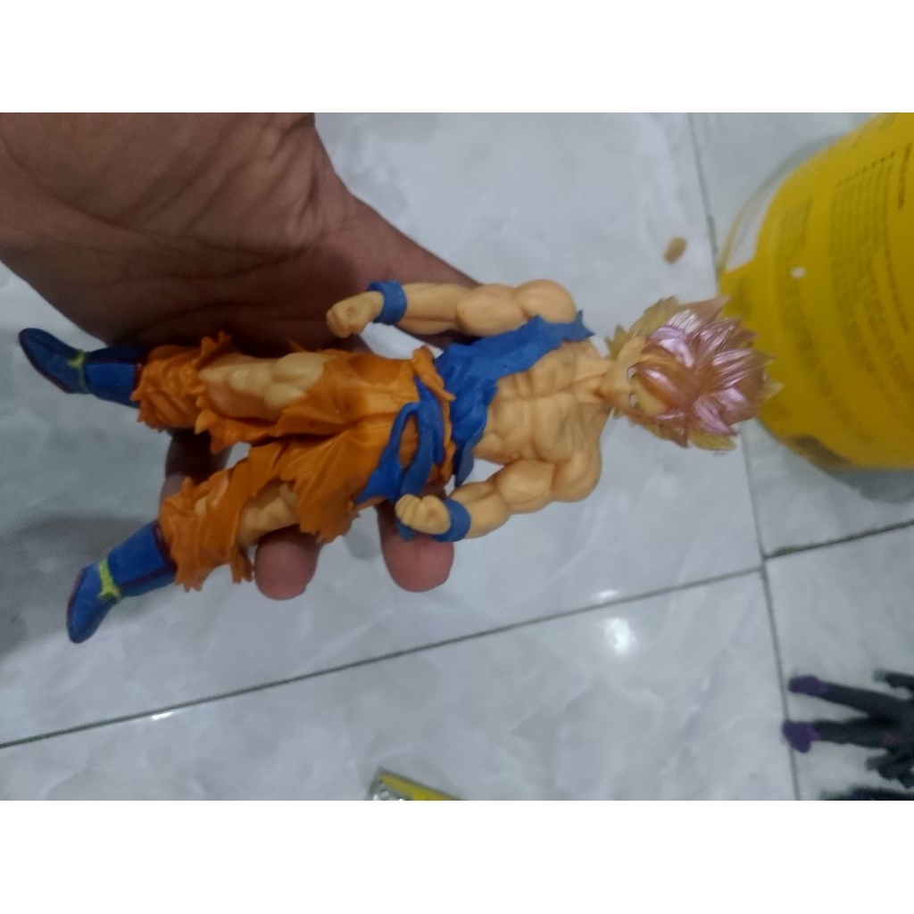 action figure Goku