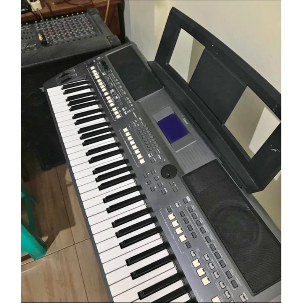 Keyboard Piano Yamaha PSR-S670 Mulus Normal Like New (Second/Seken)