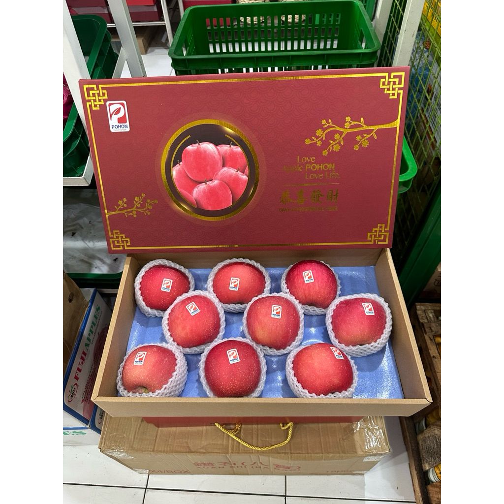 (bisa kirim dadakan) hampers buah imlek CNY apel fuji wangshan widerways apel fuji pohon tato