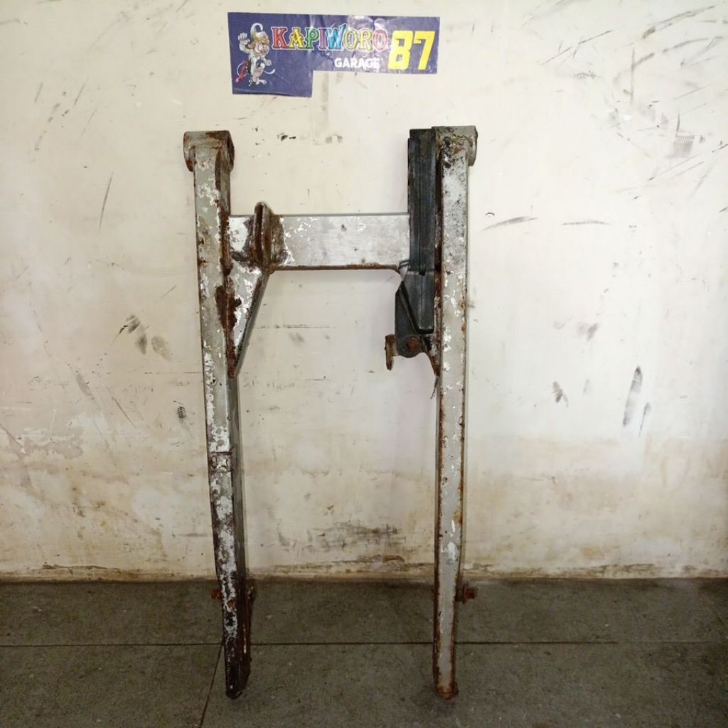 swing arm Honda Supra x 100