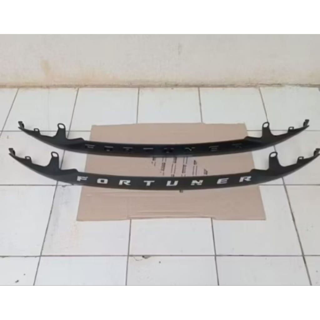 Trunklid hitam doff/hitam glossy allniew fortuner 2016-2021